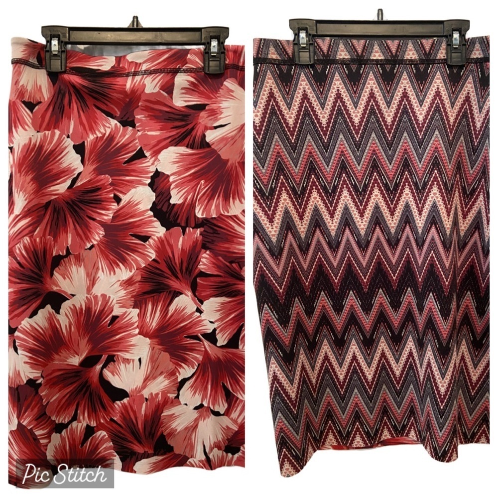 Attitudes by Renee Reversibles Pull On Pencil Skirt Chevron/Floral Print S New